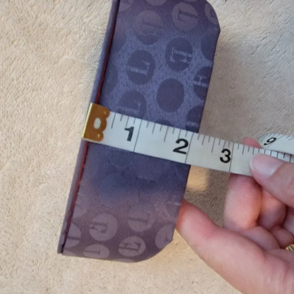 Elle sunglass case